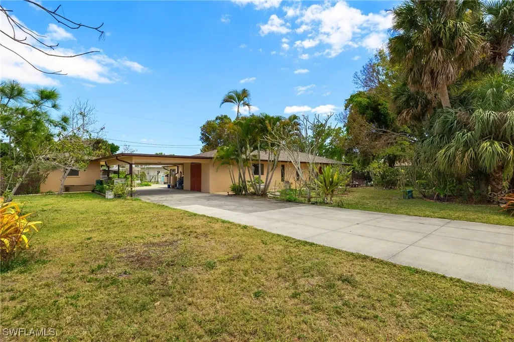 1011 El Mar Avenue Fort Myers FL 33919