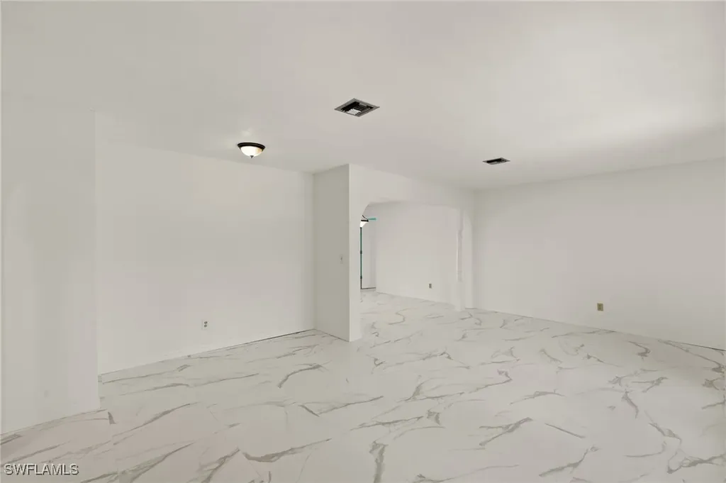 1011 El Mar Avenue Fort Myers FL 33919