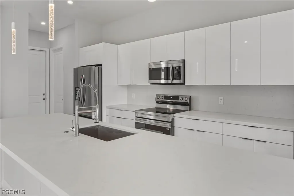 4214 NW 32nd Street Cape Coral FL 33993