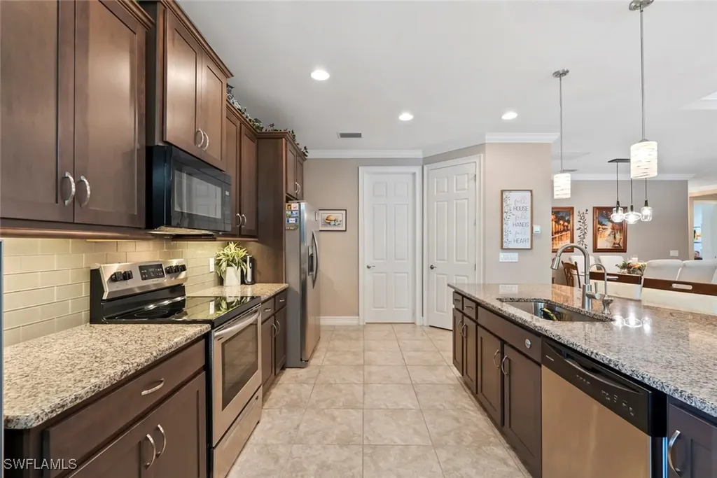 3117 Amadora Circle Cape Coral FL 33909