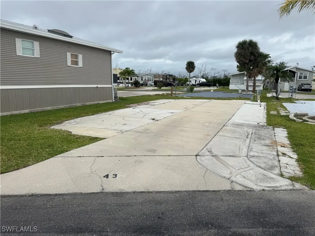 19681 Summerlin #43 Road Fort Myers FL 33908