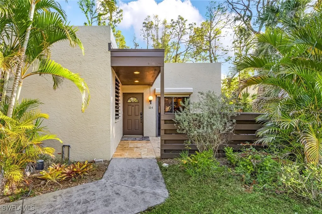 124 Pinebrook Drive Fort Myers FL 33907