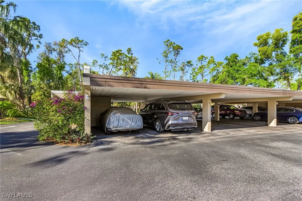 124 Pinebrook Drive Fort Myers FL 33907