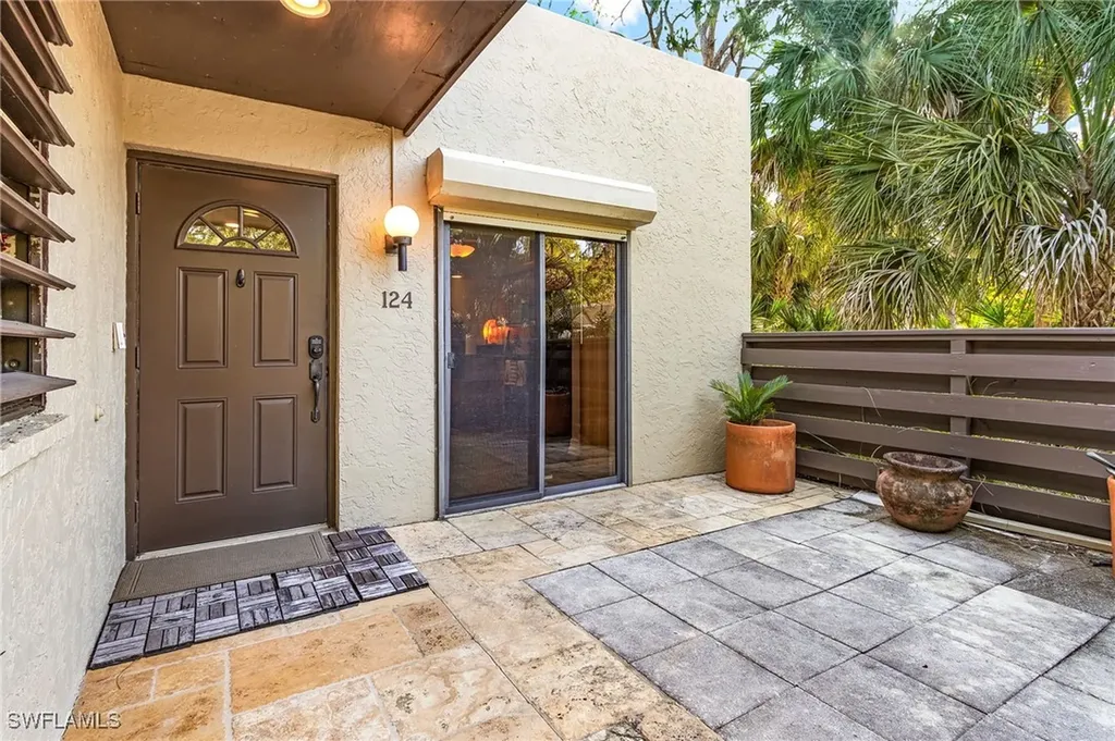 124 Pinebrook Drive Fort Myers FL 33907