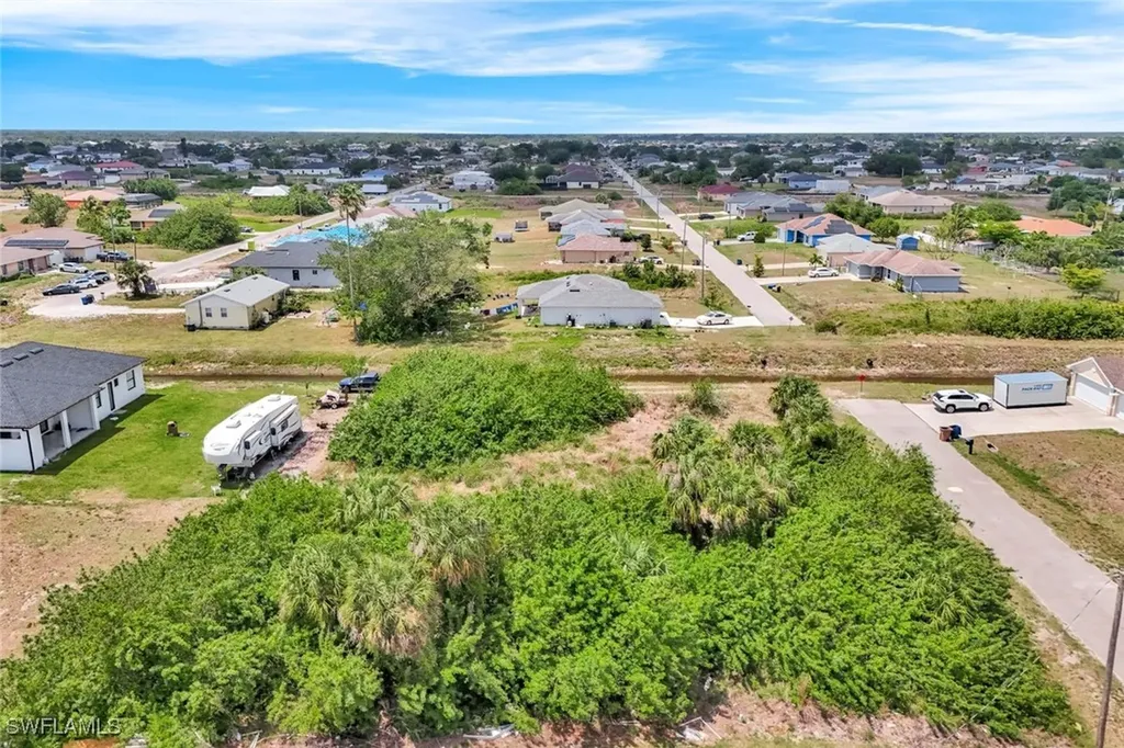 3915 21st Street SW Lehigh Acres FL 33976