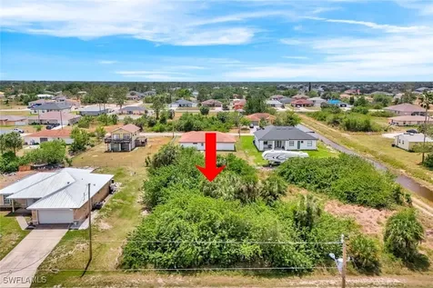 3915 21ST Street SW Lehigh Acres FL 33976
