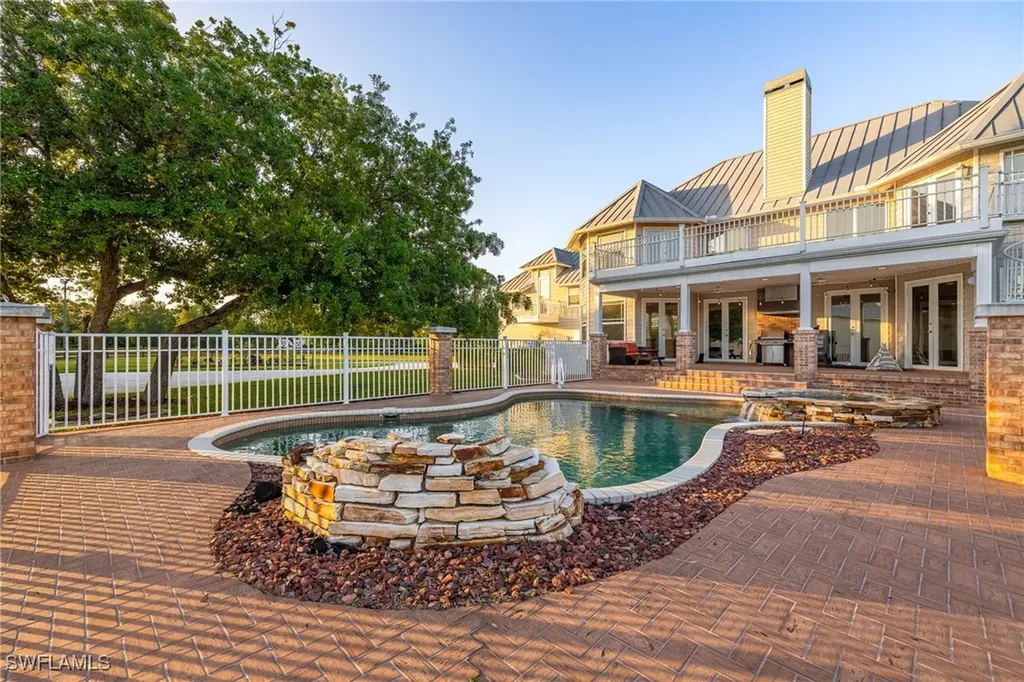 16900 N River Road Alva FL 33920