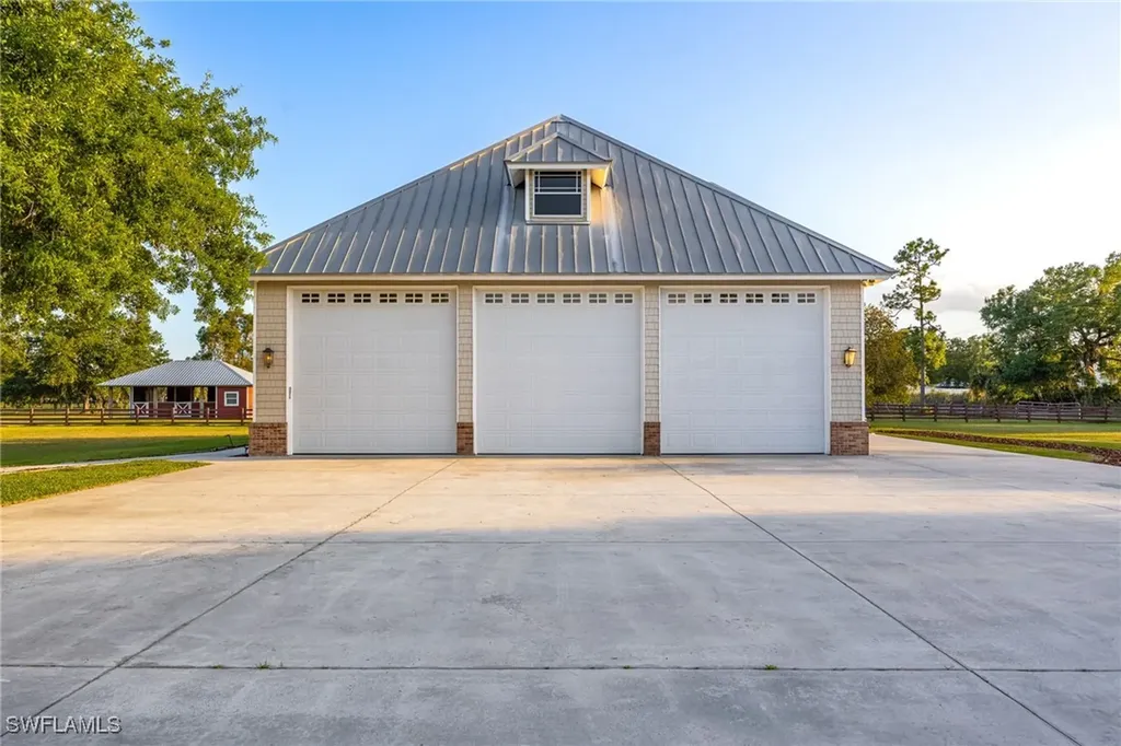 16900 N River Road Alva FL 33920