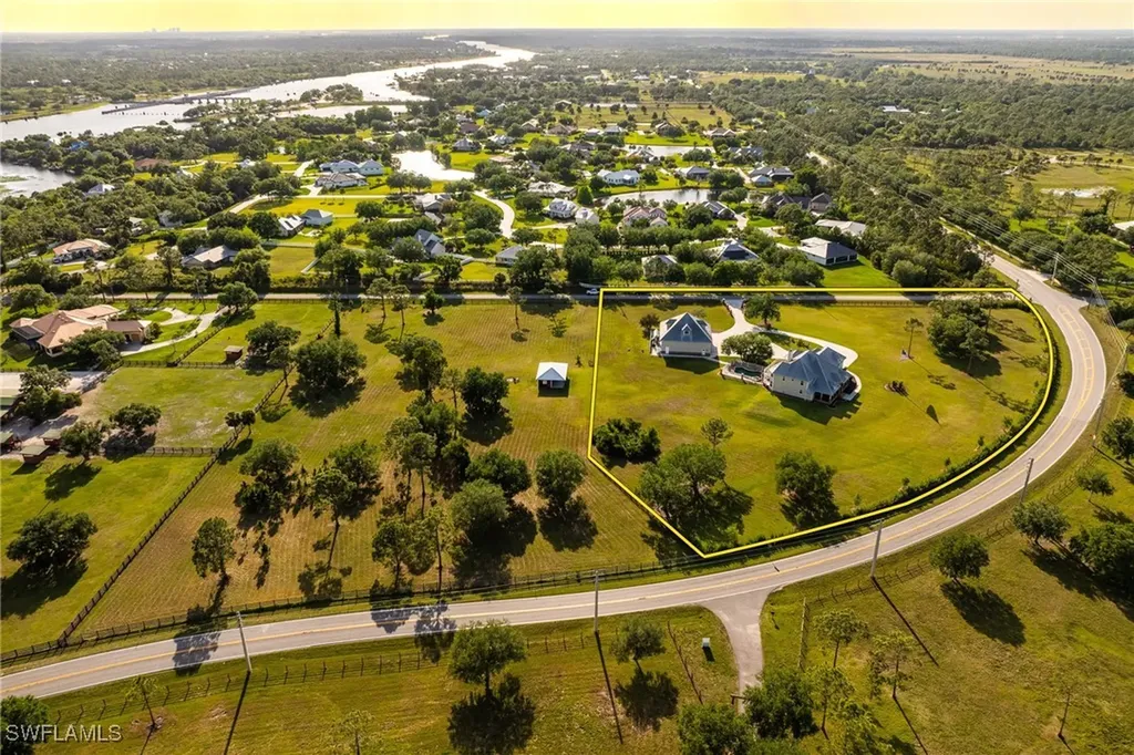 16900 N River Road Alva FL 33920