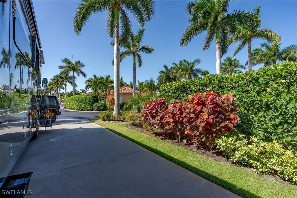 13627 Snook Circle Naples FL 34114