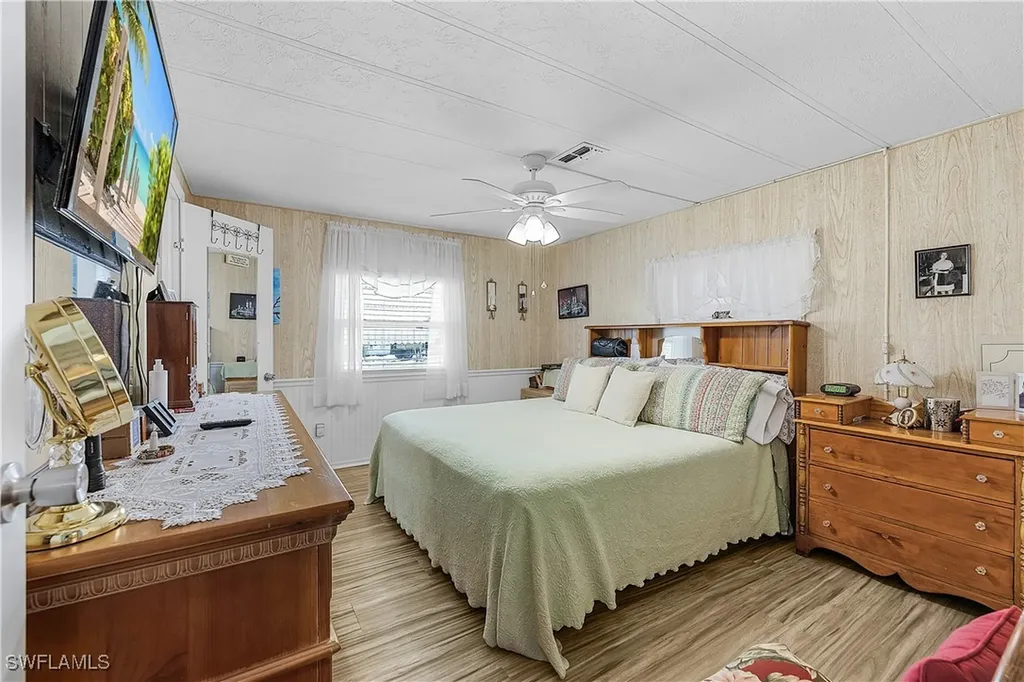 4931 Gulfgate Lane St. James City FL 33956