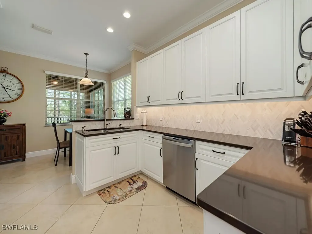 3989 Bishopwood Court W Naples FL 34114