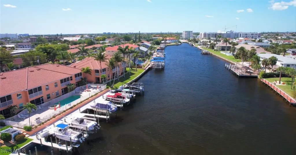 Cape Coral FL, 4566 SE 5th Place, Unit 104