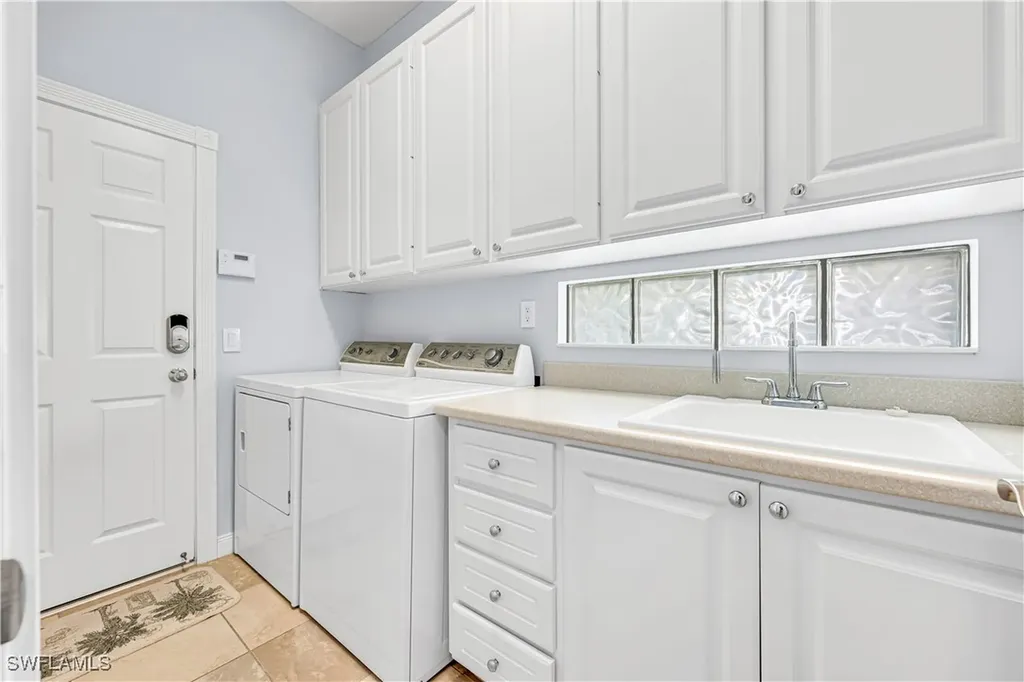 8013 Wilfredo Court Naples FL 34114