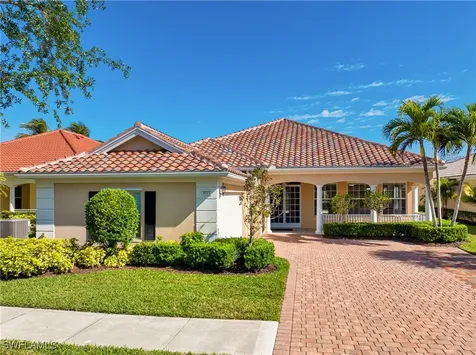 8013 Wilfredo Court Naples FL 34114