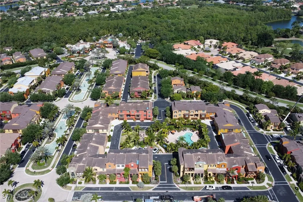 9065 Albion Lane N Naples FL 34113