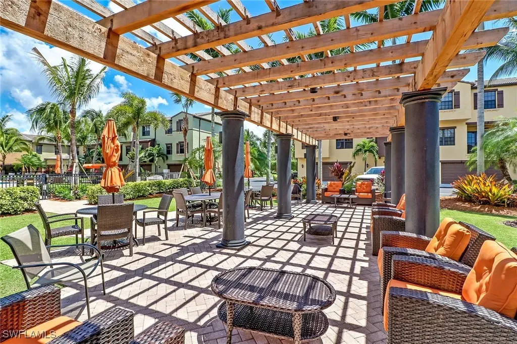 9065 Albion Lane N Naples FL 34113
