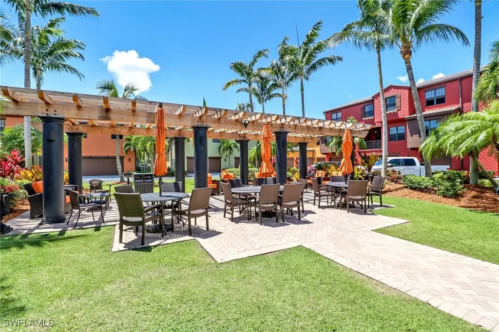 9065 Albion Lane N Naples FL 34113