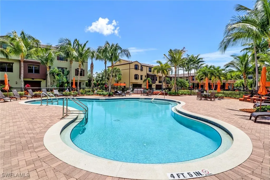9065 Albion Lane N Naples FL 34113