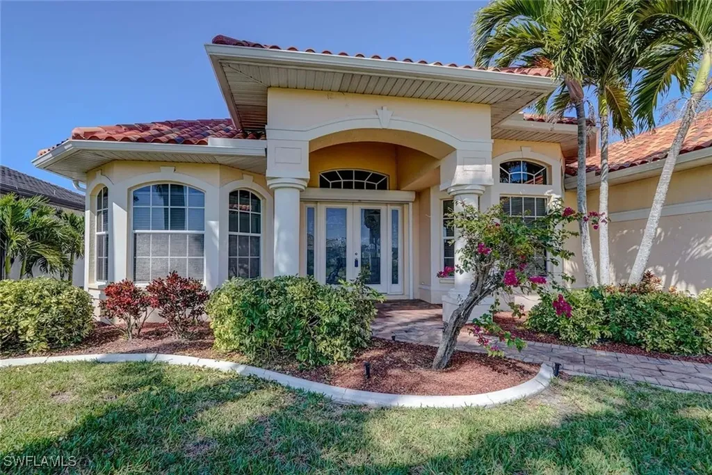 330 SW 33rd Avenue Cape Coral FL 33991