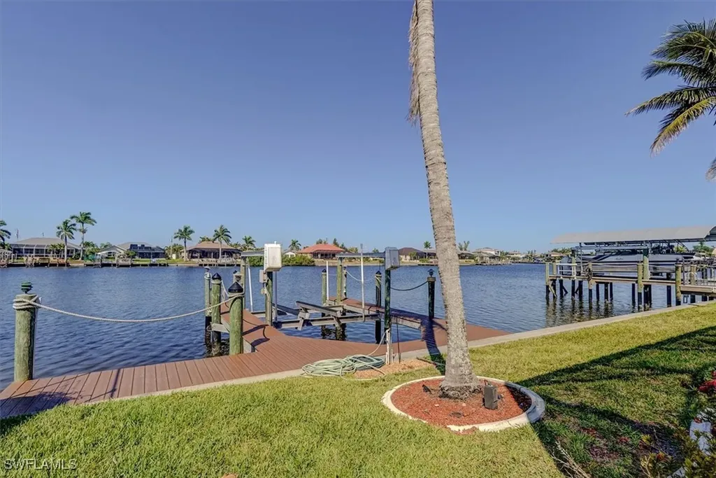 330 SW 33rd Avenue Cape Coral FL 33991