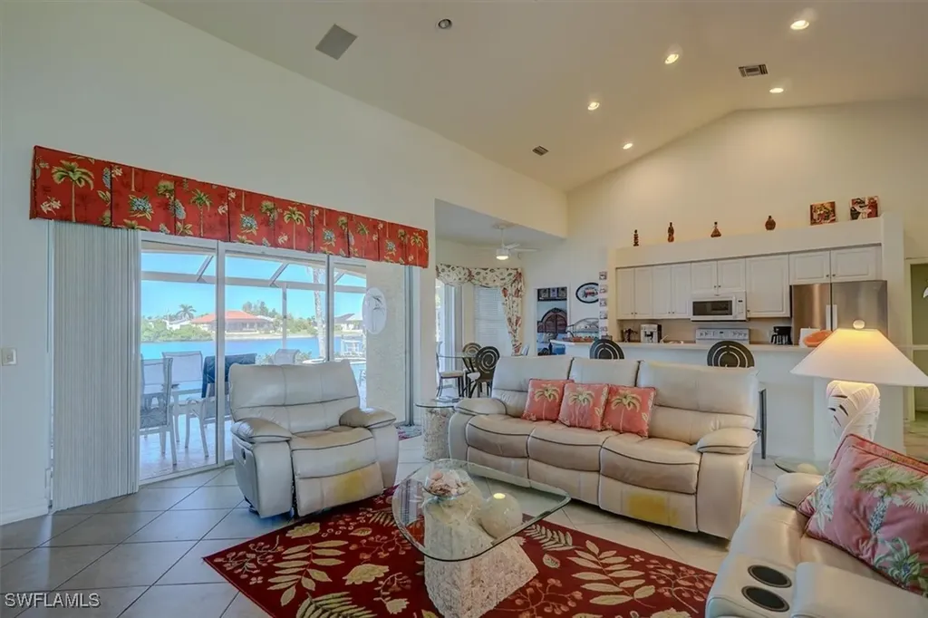 330 SW 33rd Avenue Cape Coral FL 33991