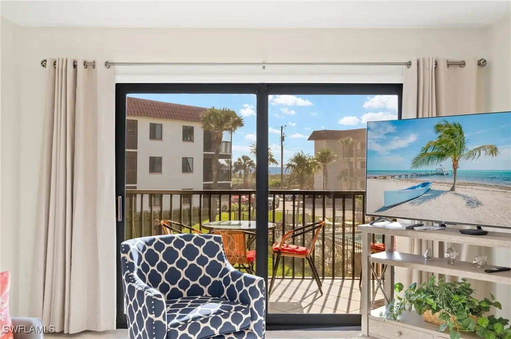 671 E Gulf Drive Sanibel FL 33957