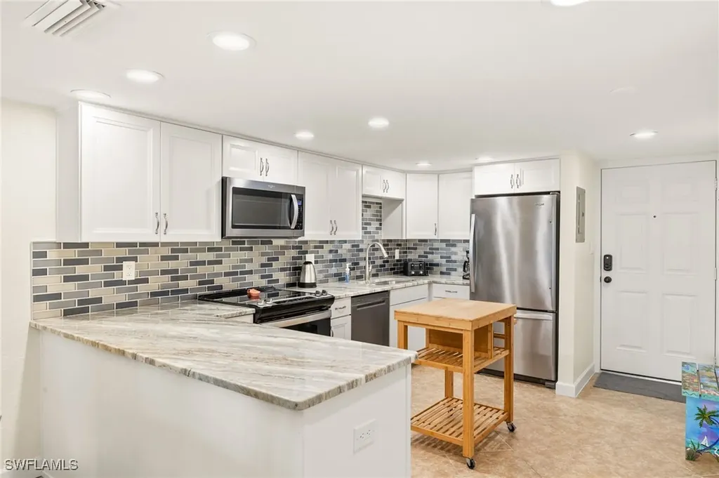 671 E Gulf Drive Sanibel FL 33957