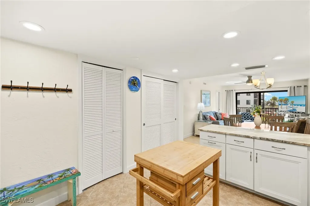 671 E Gulf Drive Sanibel FL 33957