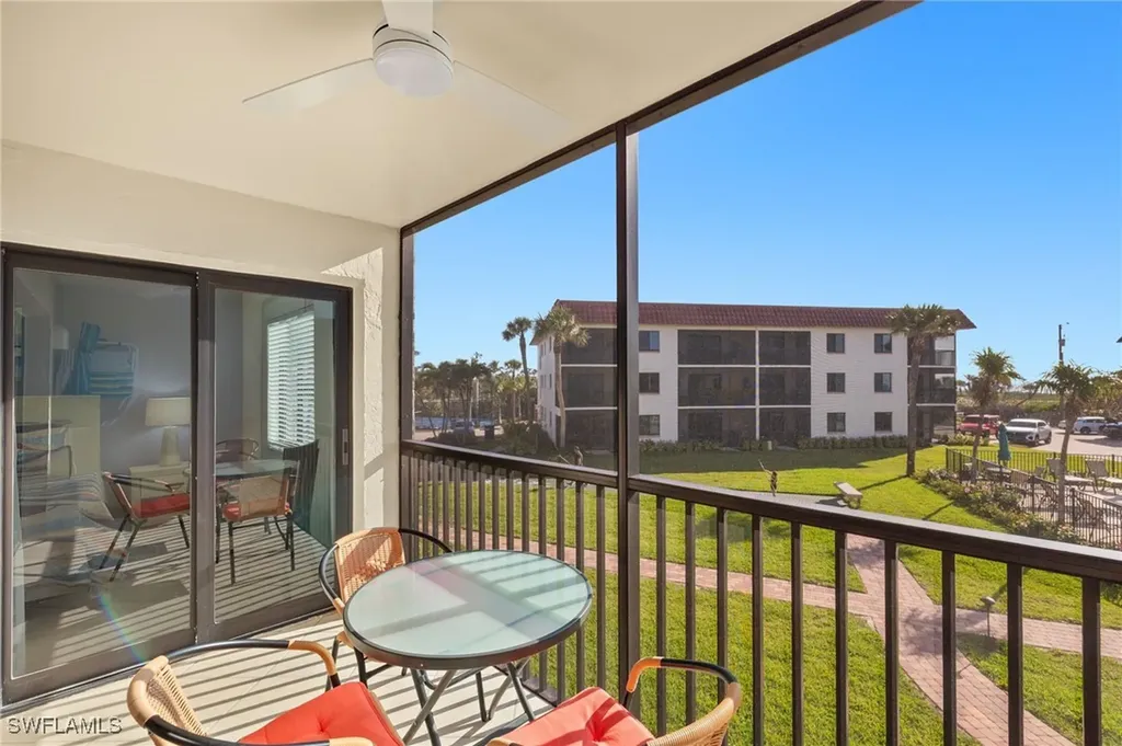 671 E Gulf Drive Sanibel FL 33957