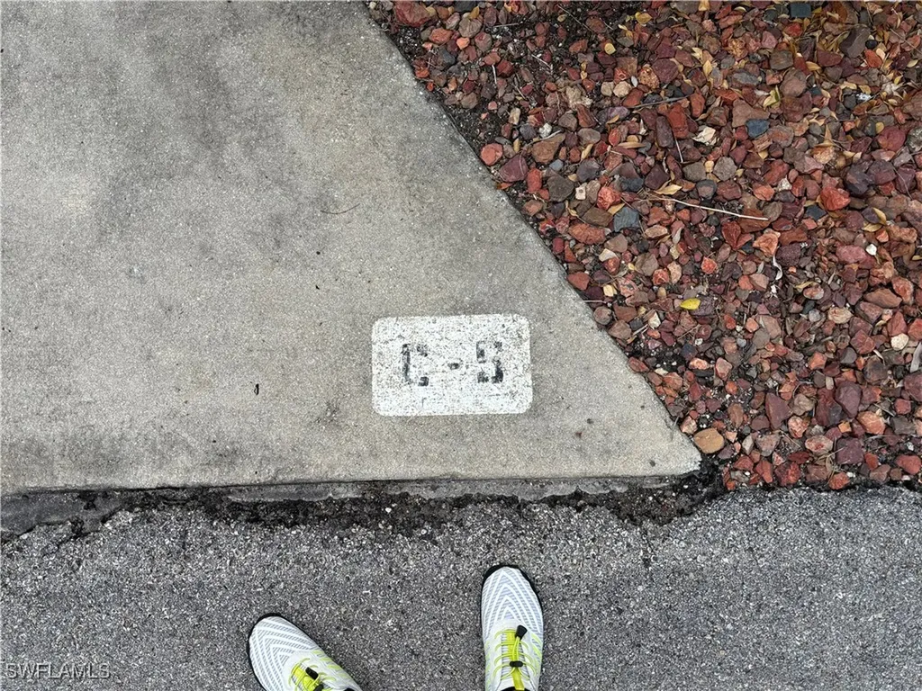 5758 Burrwood Court Fort Myers FL 33905