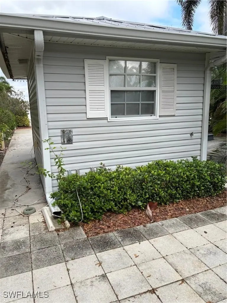 5758 Burrwood Court Fort Myers FL 33905