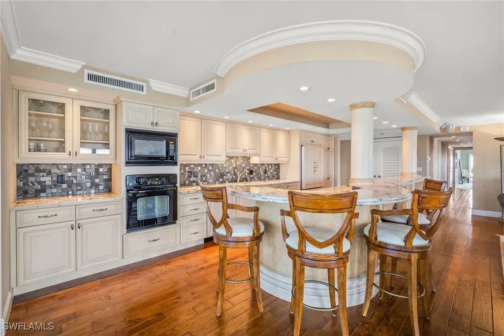 2650 Gulf Shore Boulevard N Naples FL 34103
