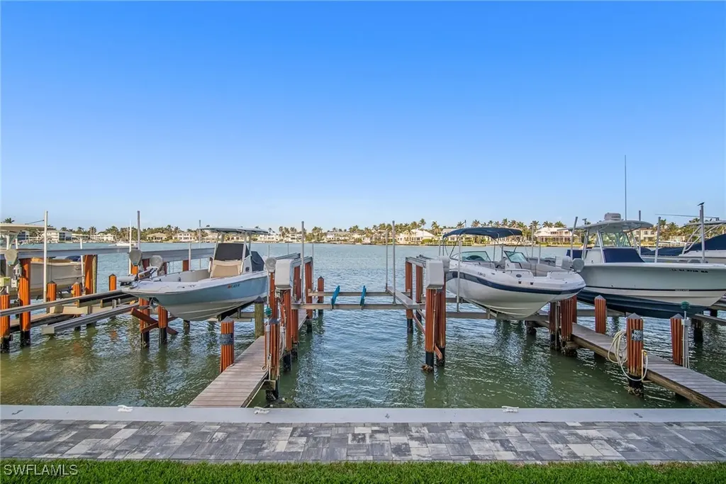 2650 Gulf Shore Boulevard N Naples FL 34103
