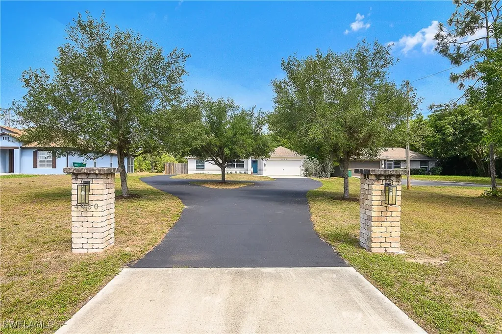 4430 12th Street NE Naples FL 34120