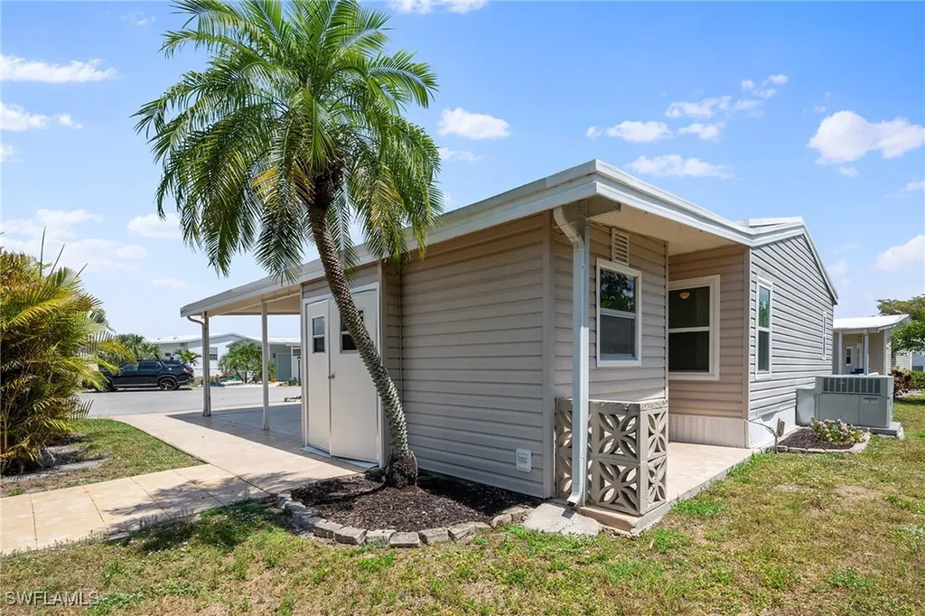 429 Archer Lane North Fort Myers FL 33903