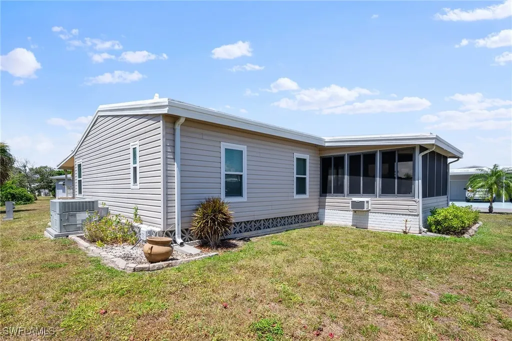 429 Archer Lane North Fort Myers FL 33903