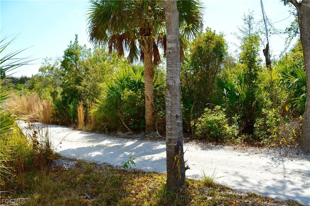 27195 Lowry Avenue Punta Gorda FL 33983