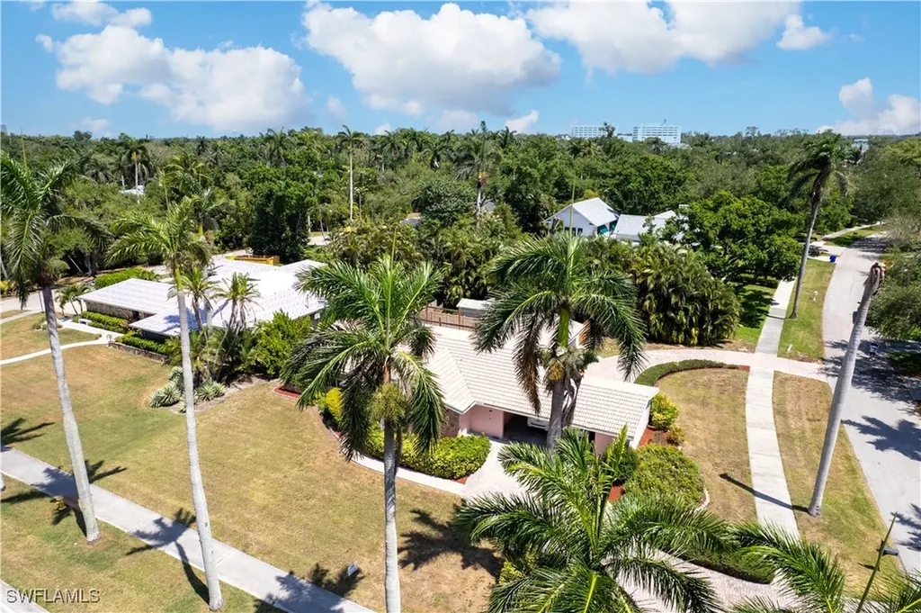 2627 Mcgregor Boulevard Fort Myers FL 33901