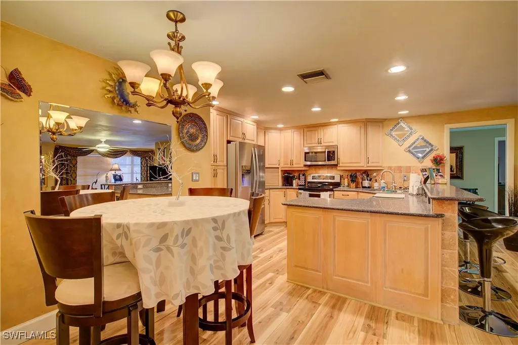 2627 Mcgregor Boulevard Fort Myers FL 33901