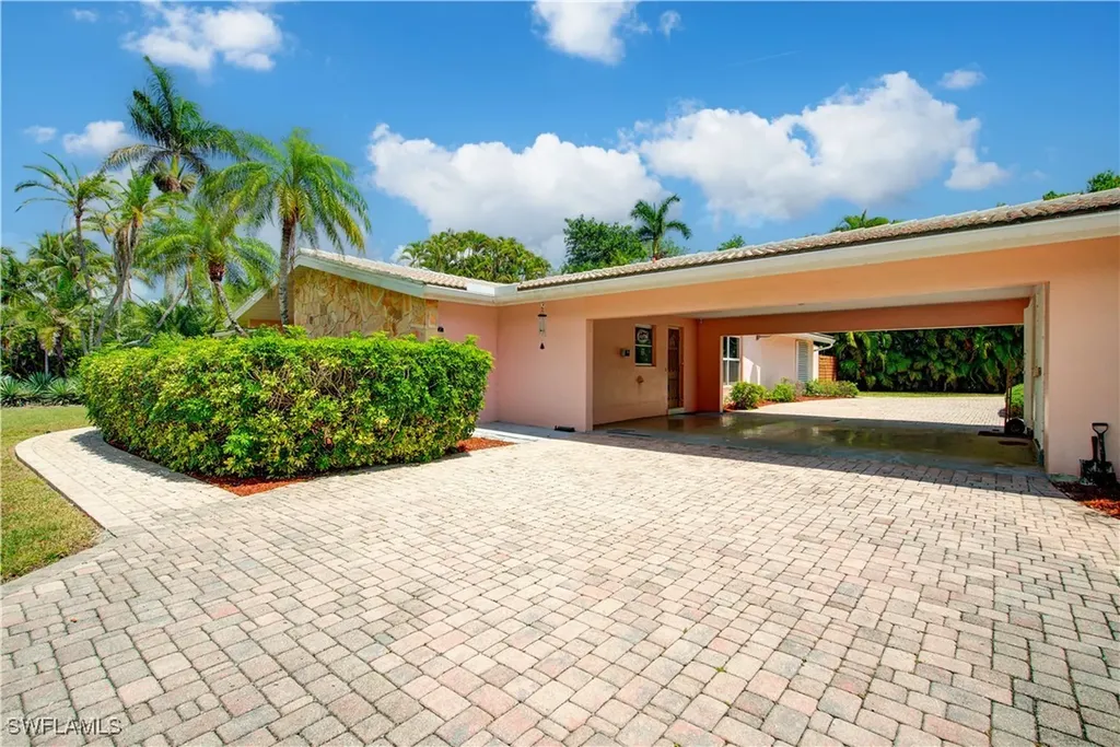 2627 Mcgregor Boulevard Fort Myers FL 33901