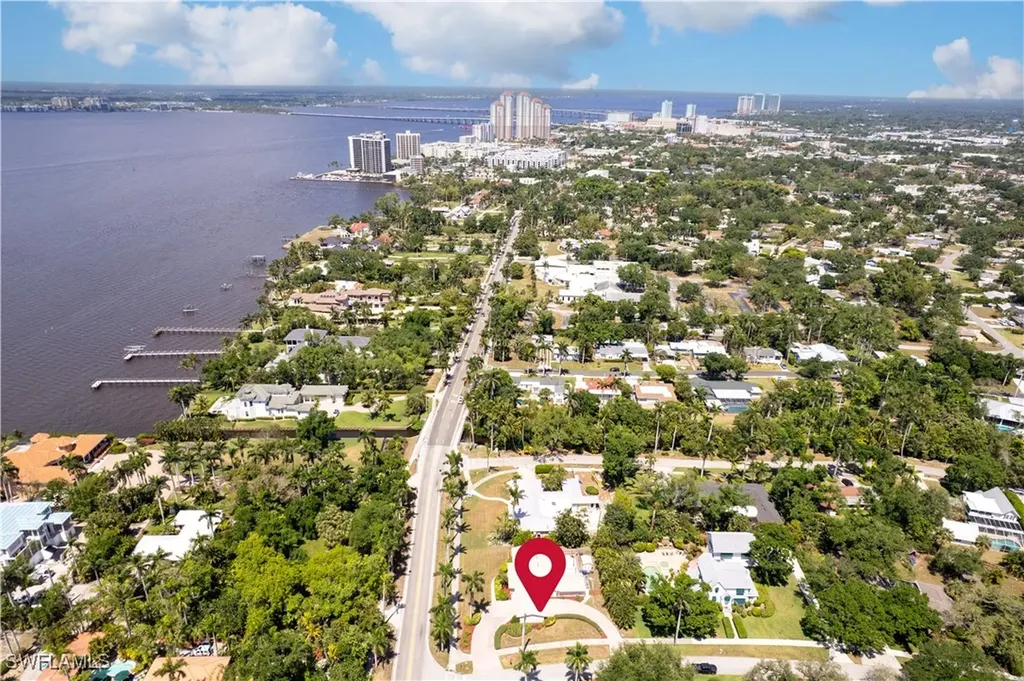 2627 Mcgregor Boulevard Fort Myers FL 33901