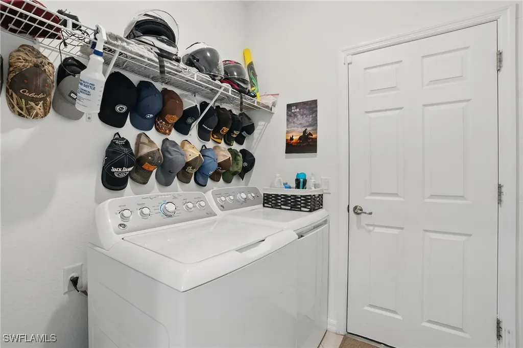 1822 Alameda Drive Naples FL 34120