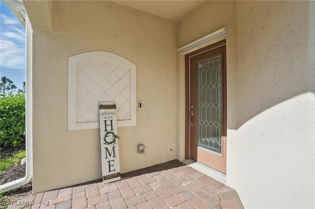 1822 Alameda Drive Naples FL 34120