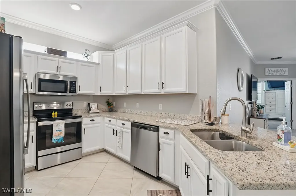 1822 Alameda Drive Naples FL 34120