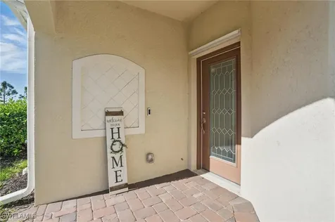 1822 Alameda Drive Naples FL 34120