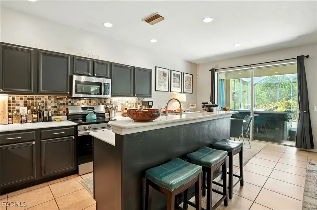 3268 Aralia Court E Alva FL 33920