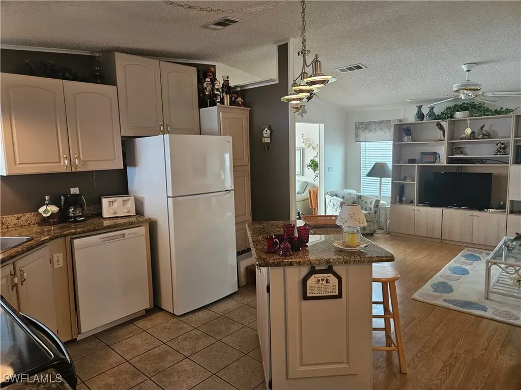 27 Amethyst Avenue Naples FL 34114