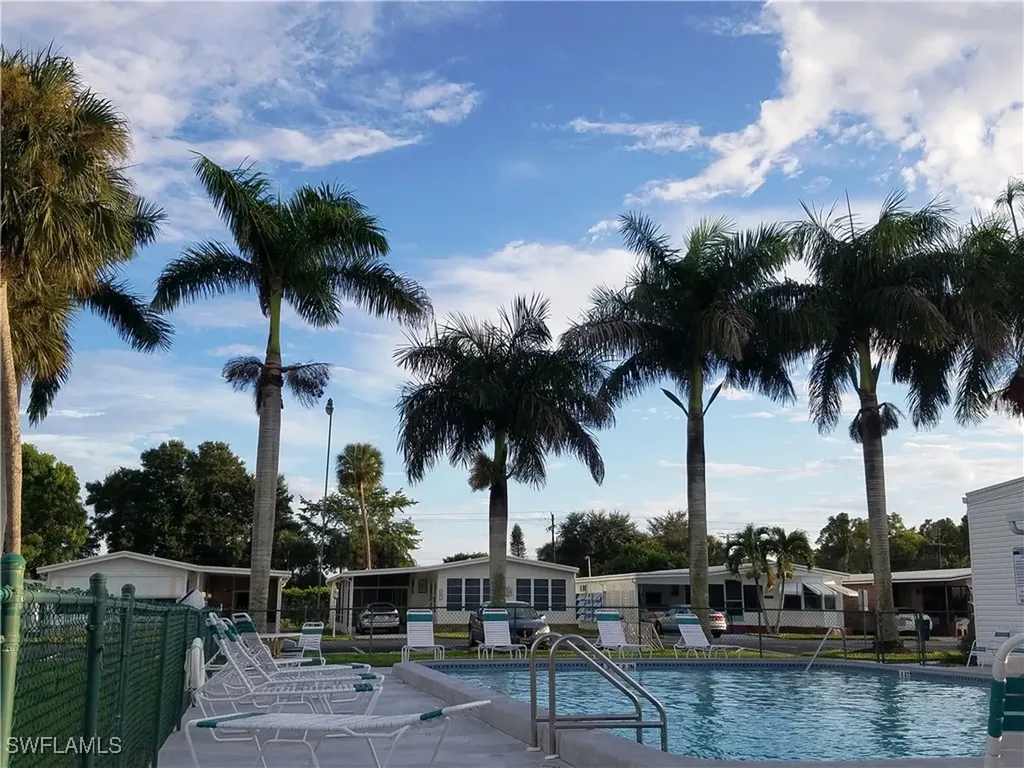 27 Amethyst Avenue Naples FL 34114