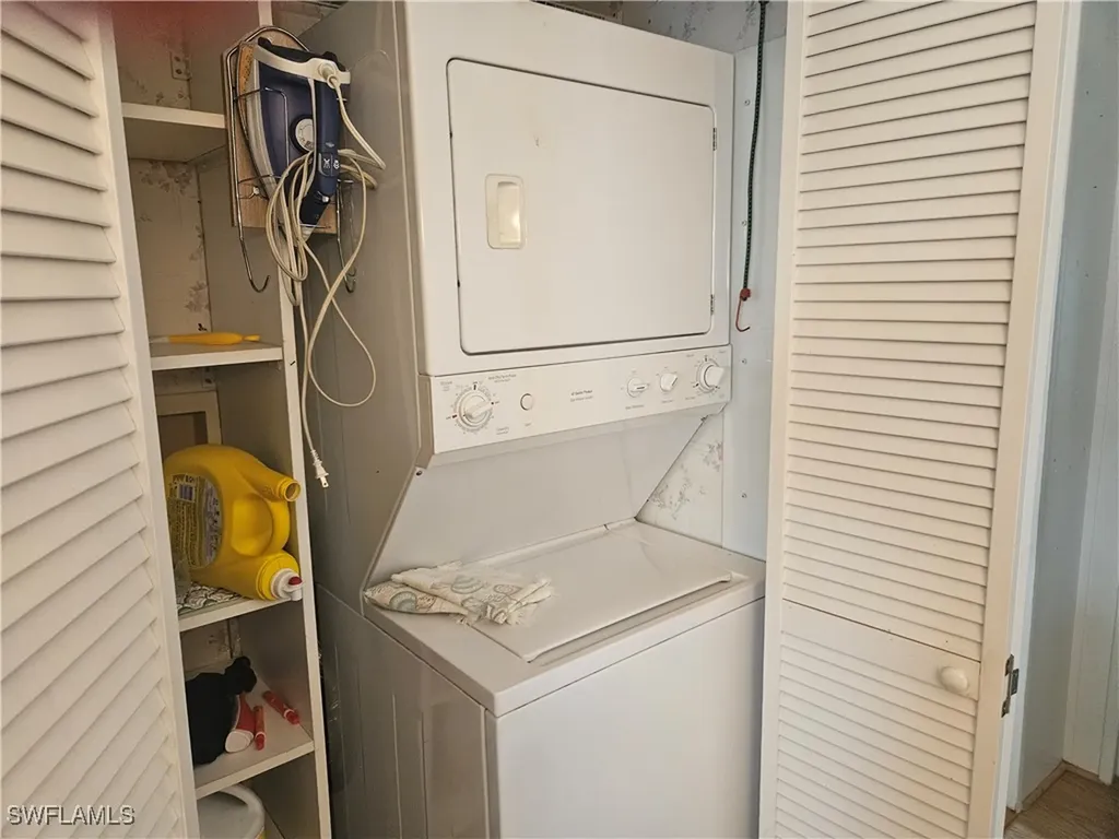 27 Amethyst Avenue Naples FL 34114